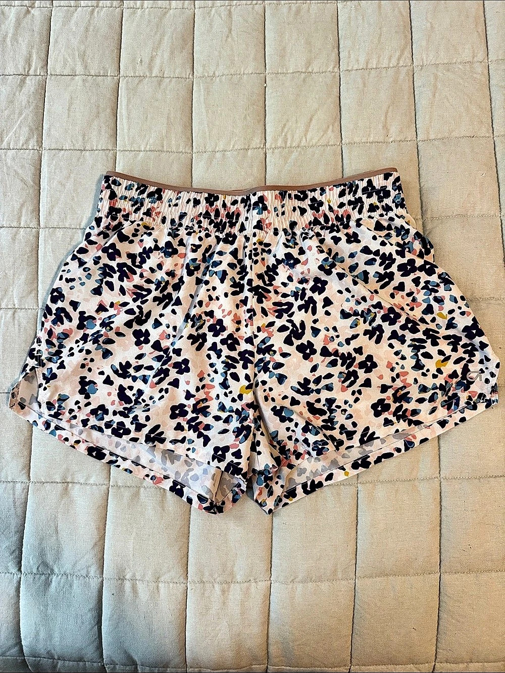 Gap Animal Print High Waist Shorts Size Small